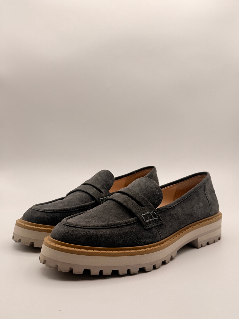 VINCE CAMUTO McKella Blue Gray Suede Platform Lug Loafers Size 10